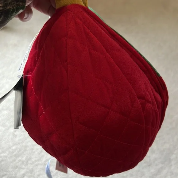 Snow ❄️ Whites plush 85th anniversary apple 🍎 opens to show a 2 sided plush - Picture 7 of 10